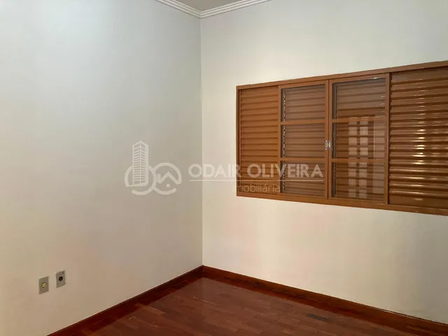Imagem 5: Casa Comercial e Residencial Disponível para Locação, Centro, Passos - Mg