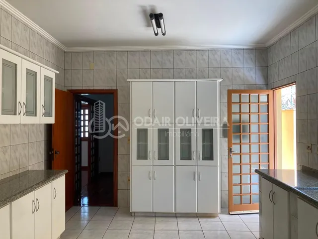 Imagem 4: Casa Comercial e Residencial Disponível para Locação, Centro, Passos - Mg