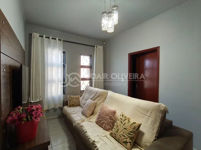Imagem: Casa com 3 Quartos À Venda no Penha 2