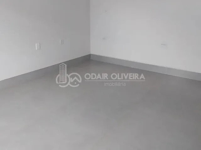 Imagem 10: Casa Recém Reformada em Fino Acabamento no Colégio de Passos