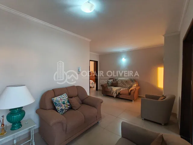 Imagem 6: Casa Numa Ótima Localização, Próximo Ao Carmelo São José, de Esquina