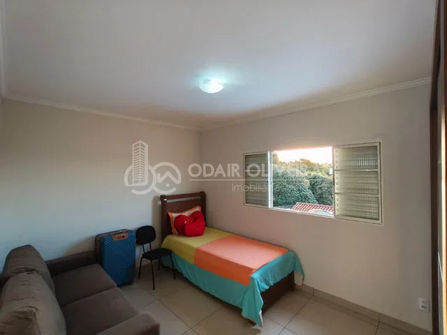 Imagem 11: Casa Numa Ótima Localização, Próximo Ao Carmelo São José, de Esquina