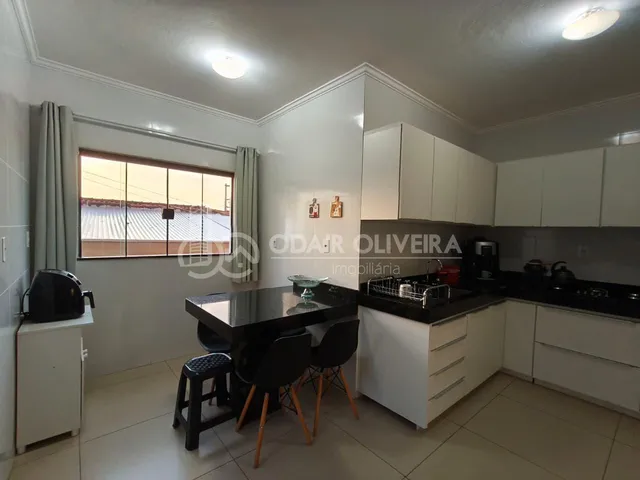 Imagem 14: Casa Numa Ótima Localização, Próximo Ao Carmelo São José, de Esquina