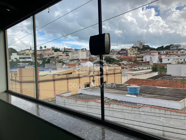 Imagem 9: Sobrado com 2 Dormitorios,1 Suíte Disponivel para Locação - Carmelo, Passos - Mg