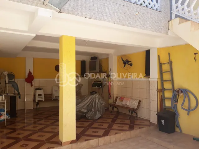 Imagem 3: Sobrado À Venda no Bairro Nova Califórnia na Cidade de Passos/Mg