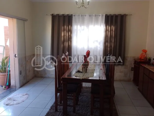 Imagem 7: Sobrado a Venda no Bela Vista, no Coração da Cidade de Passos Mg