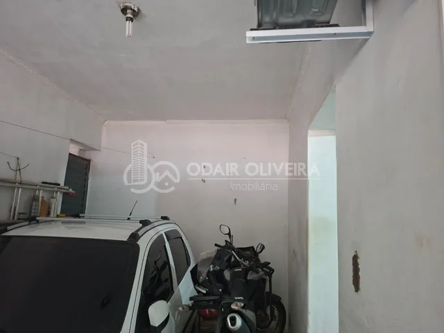 Imagem 5: Casa em Terreno com Ótima Localização, Próximo Aos Bancos
