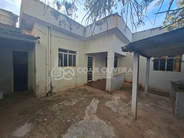 Imagem 11: Casa em Terreno com Ótima Localização, Próximo Aos Bancos