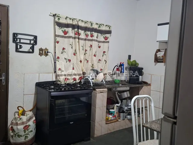 Imagem 5: Casa com 3 Quartos Bem Localizada no Bairro santa Luzia