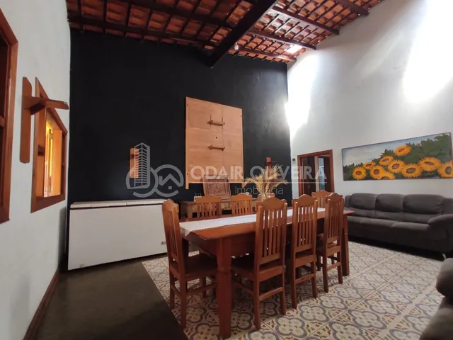 Imagem 9: Casa À Venda no Bairro Cohab 4, na Cidade de Passos-Mg