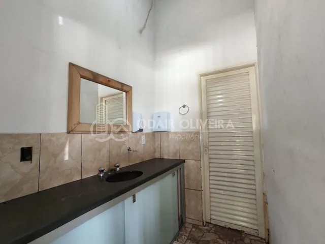 Imagem 13: Casa À Venda no Bairro Cohab 4, na Cidade de Passos-Mg