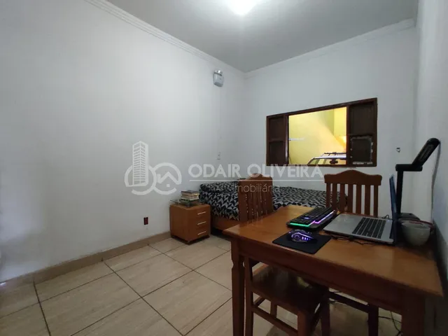 Imagem 15: Casa À Venda no Bairro Cohab 4, na Cidade de Passos-Mg