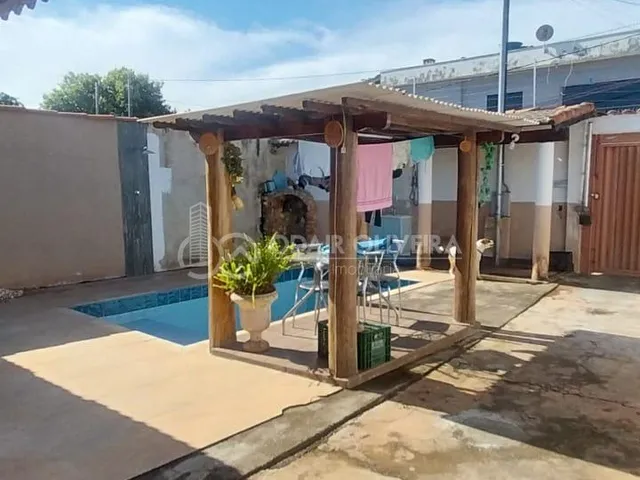 Imagem 15: Casa no Bairro Jardim Polivalente com Dois Quartos e Piscina