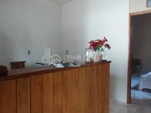 Imagem 8: Casa no Bairro Jardim Polivalente com Dois Quartos e Piscina