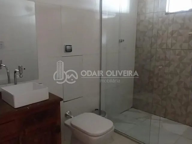 Imagem 3: Casa no Bairro Jardim Polivalente com Dois Quartos e Piscina