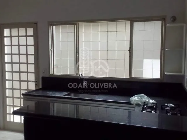 Imagem: Casa a Venda com 2 Dormitorios Sendo 1 Suite
