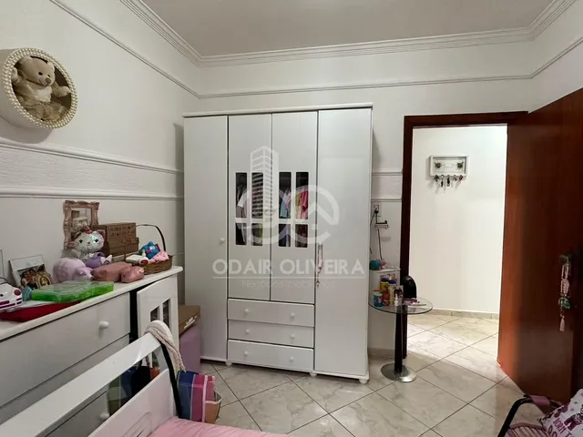 Imagem 6: Casa de 3 Quartos com Ámario Embutido no Carmelo, Passos - Mg