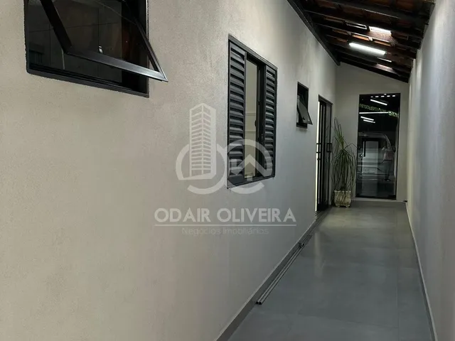 Imagem 5: Casa de 3 Quartos com Ámario Embutido no Carmelo, Passos - Mg