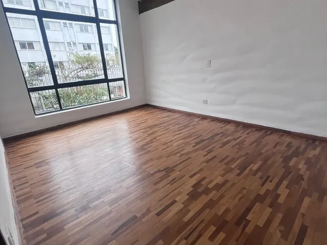 Imagem 2: Apartamento Semi-Mobiliado com 4 Dormitórios no Alto da Glória