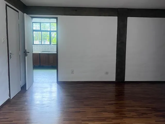 Imagem 3: Apartamento Semi-Mobiliado com 4 Dormitórios no Alto da Glória