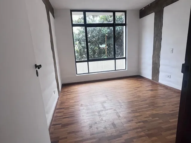 Imagem 10: Apartamento Semi-Mobiliado com 4 Dormitórios no Alto da Glória