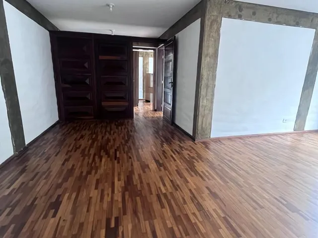 Imagem 15: Apartamento Semi-Mobiliado com 4 Dormitórios no Alto da Glória