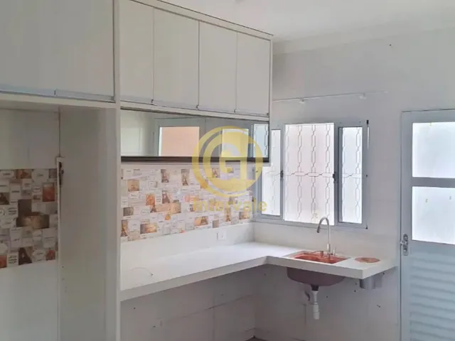Imagem 13: Casa À Venda no Villa Branca Jacareí com 2 Quartos, 1 Suíte e Jardim de Inverno