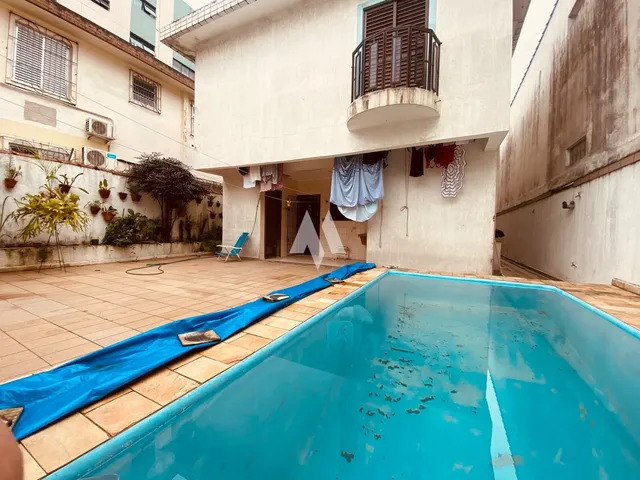 Imagem: Sobrado À Venda com Piscina, 4 Dormitórios