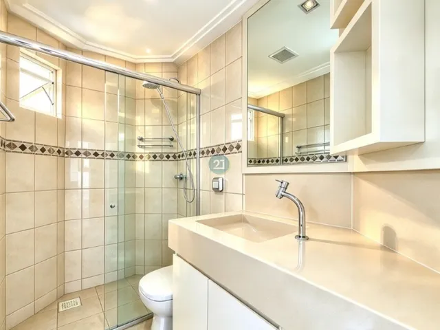 Imagem 13: Alugo Apartamento com Vista para o Mar, 03 Quartos, Sacada Gourmet, 02 Vagas, no Saco Grande, Florianópolis