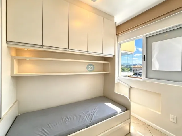 Imagem 2: Alugo Apartamento com Vista para o Mar, 03 Quartos, Sacada Gourmet, 02 Vagas, no Saco Grande, Florianópolis