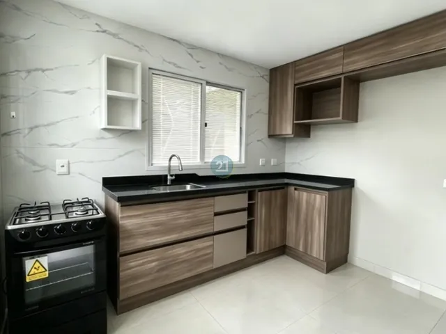 Imagem 6: Alugo Casa com 01 Quarto, Quintal, 02 Garagens, Espaço Gourmet com Churrasqueira, no Bairro Campeche, Florianópolis