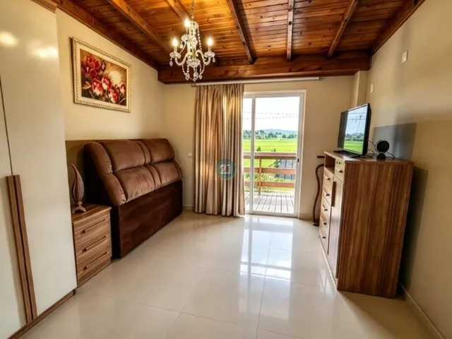 Imagem 11: Alugo Casa com 01 Quarto, Quintal, 02 Garagens, Espaço Gourmet com Churrasqueira, no Bairro Campeche, Florianópolis
