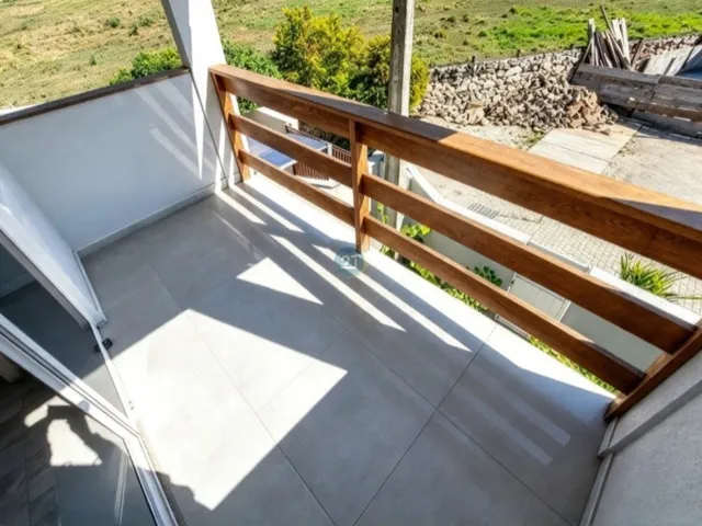 Imagem 10: Alugo Casa com 01 Quarto, Quintal, 02 Garagens, Espaço Gourmet com Churrasqueira, no Bairro Campeche, Florianópolis