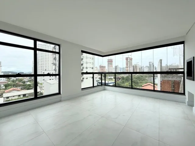 Imagem 3: Apartamento À Venda com 117M² por R$ 2.030.000,00