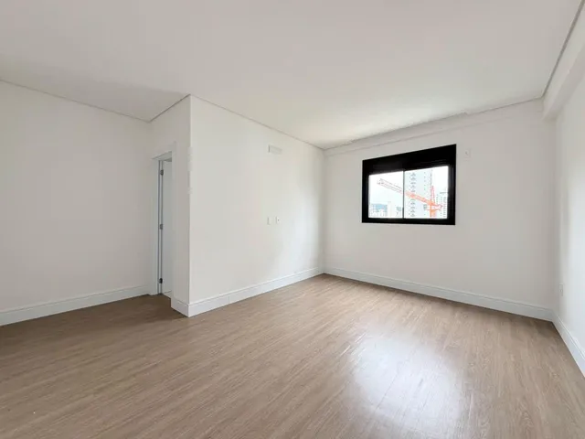 Imagem 8: Apartamento À Venda com 117M² por R$ 2.030.000,00