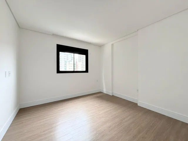 Imagem 14: Apartamento À Venda com 117M² por R$ 2.030.000,00