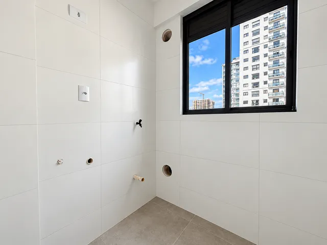 Imagem 8: Apartamento À Venda com 66M² por R$ 760.000,00