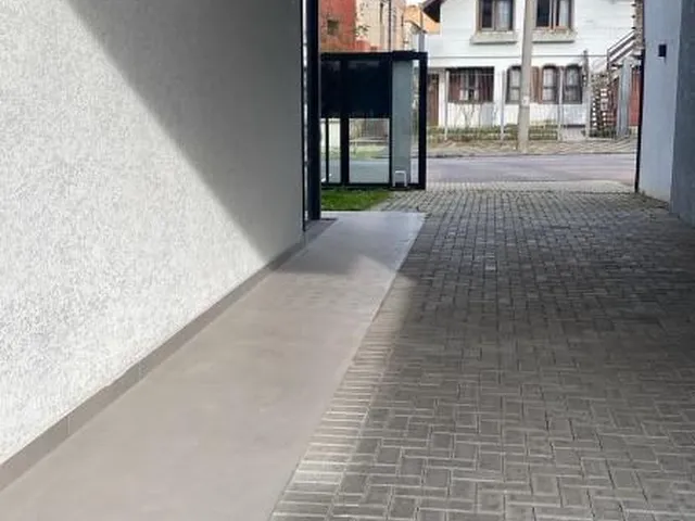 Imagem 3: Casa Comercial em Curitiba - Paraná, Centro