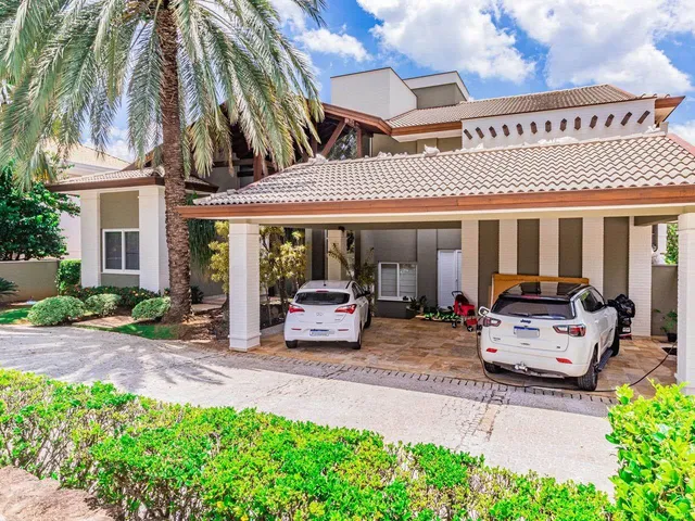 Imagem: Casa com 4 Quartos para Alugar, 652M²