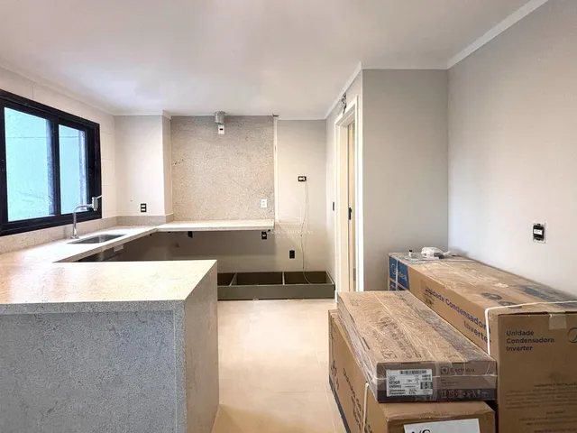 Imagem 7: Apartamento com 3 Quartos para Alugar, 189M² - Cambuí