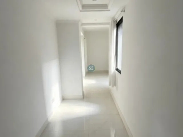 Imagem 12: Alugo Studio Clean, com Elevador, Portaria, 29M², no Eixo do Bairro Centro, Florianópolis