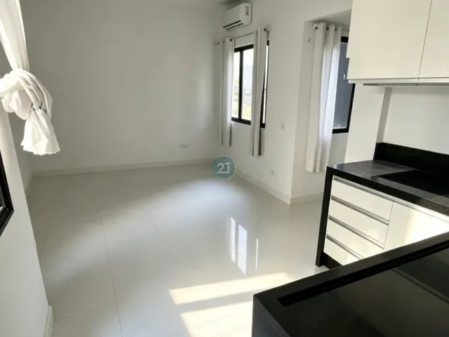 Imagem 14: Alugo Studio Clean, com Elevador, Portaria, 29M², no Eixo do Bairro Centro, Florianópolis