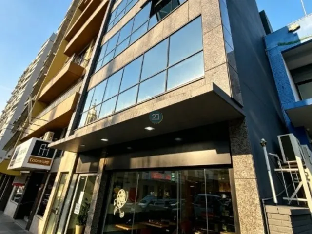 Imagem 6: Alugo Studio Clean, com Elevador, Portaria, 29M², no Eixo do Bairro Centro, Florianópolis