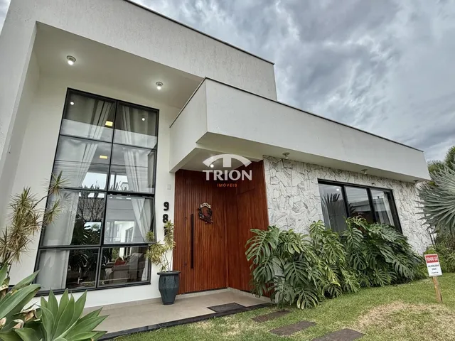 Imagem: Casa a Venda de 2 Dormitórios com Piscina