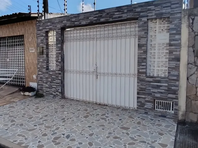 Imagem 2: Casa para Venda em Maceió, Gruta de Lourdes, 3 Dormitórios, 2 Suítes, 3 Banheiros, 1 Vaga