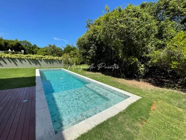 Imagem 4: Casa Alto Padrão em Condomínio Piscinas Naturais em Praia do Forte, 5 Suítes, 544M² - Mata de São João - Bahia