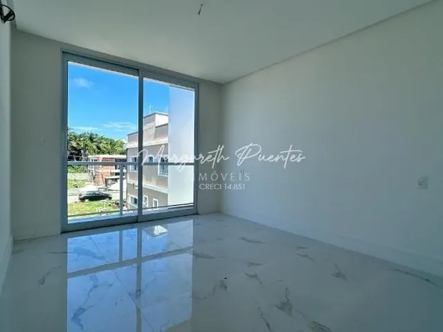 Imagem 5: Casa Nova a Venda em Condomínio Localizado em Abrantes, 4 Suítes Sendo 2 C/ Closet, Piscina Privativa !