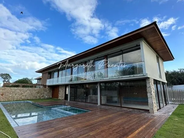 Imagem 13: Uma Verdadeira Obra de Arte! Casa Espetacular 7 Suítes À Venda, em Condomínio de Luxo Praia do Forte, Bahia !