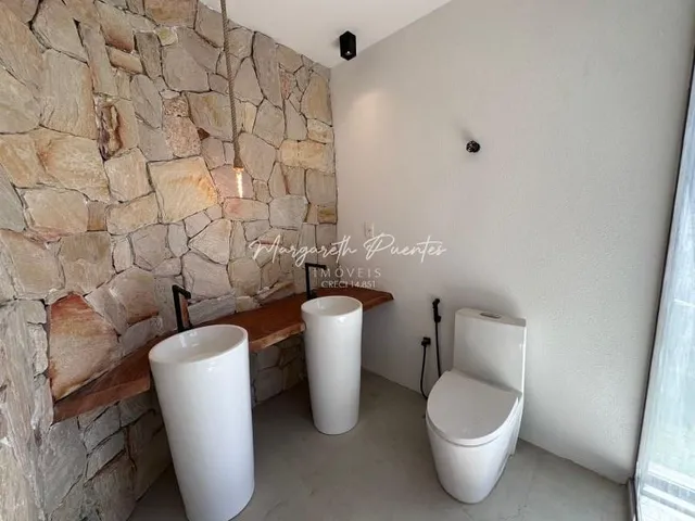 Imagem 12: Uma Verdadeira Obra de Arte! Casa Espetacular 7 Suítes À Venda, em Condomínio de Luxo Praia do Forte, Bahia !