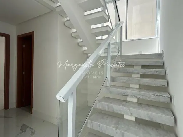Imagem 12: Casa 4/4 Sendo 2 Suítes com Closet , Fachada Belíssima , Ambientes Integrados Condomínio Clube em Abrantes !